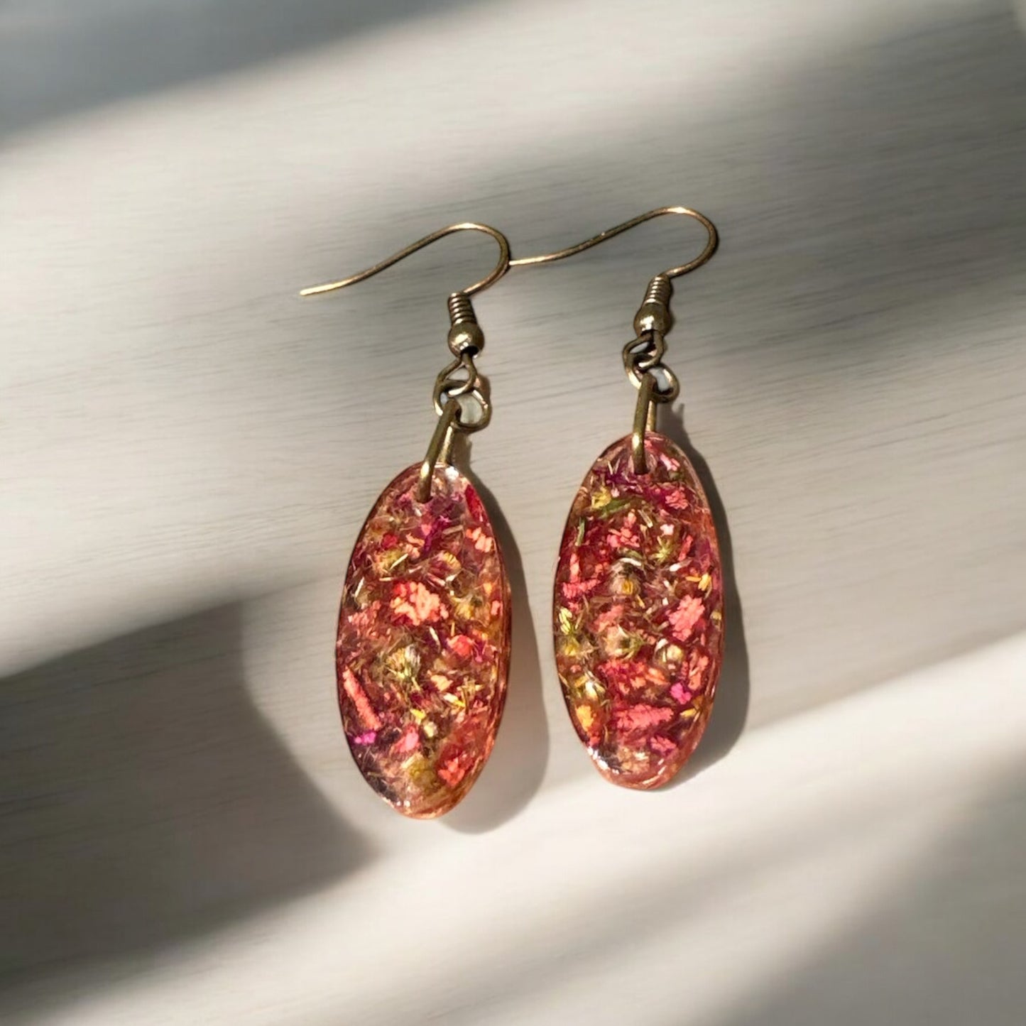 Rose & Babies Breath Dangle Earring (1”)
